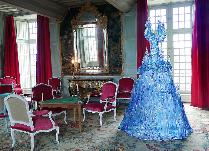 Château de Talcy,France art dress in resin Piet.sO,, castel-dress