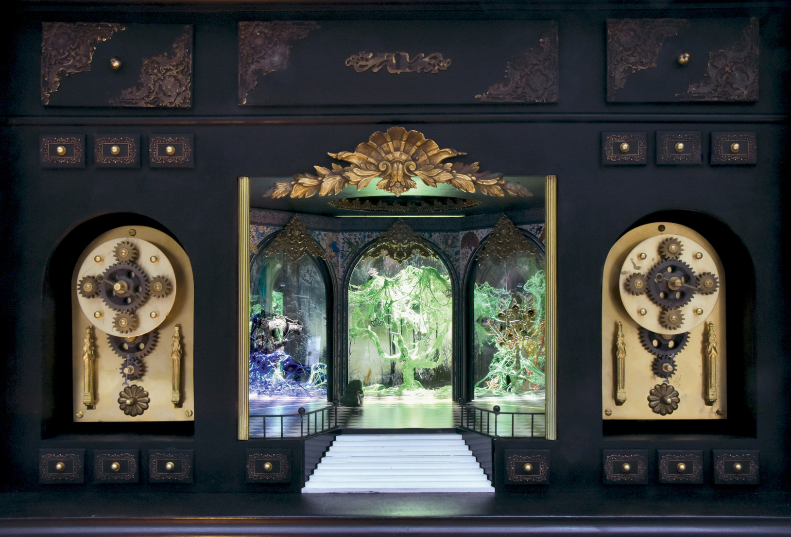 Peter Keene and Piet.sO, cabinet automaton - An open entrance to the closed palace of the king-  CMN.